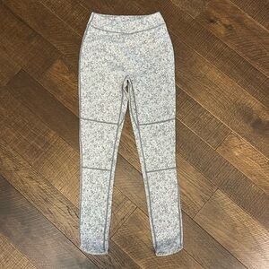 Gymshark Dry Fleur Texture Leggings Gray High Waisted Full Length